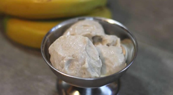 Réaliser simplement une glace banane / lait de coco