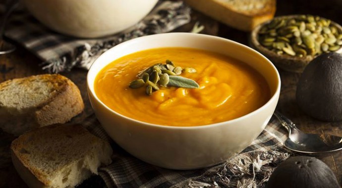 Réaliser une soupe de légumes bio au blender